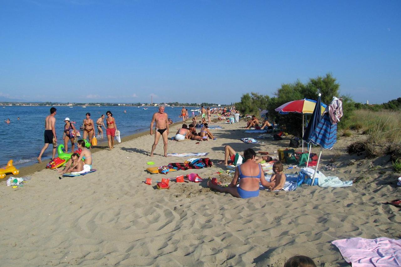 Apartments By The Sea Nin, Zadar - 12890 ภายนอก รูปภาพ
