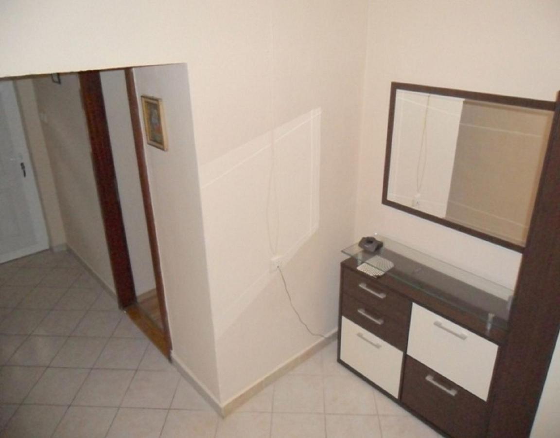 Apartments By The Sea Nin, Zadar - 12890 ภายนอก รูปภาพ