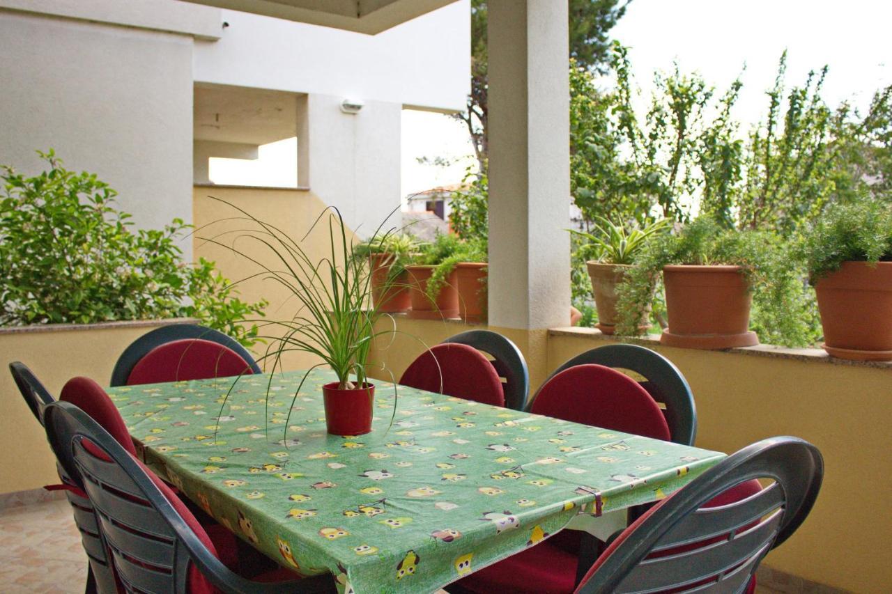 Apartments By The Sea Nin, Zadar - 12890 ภายนอก รูปภาพ