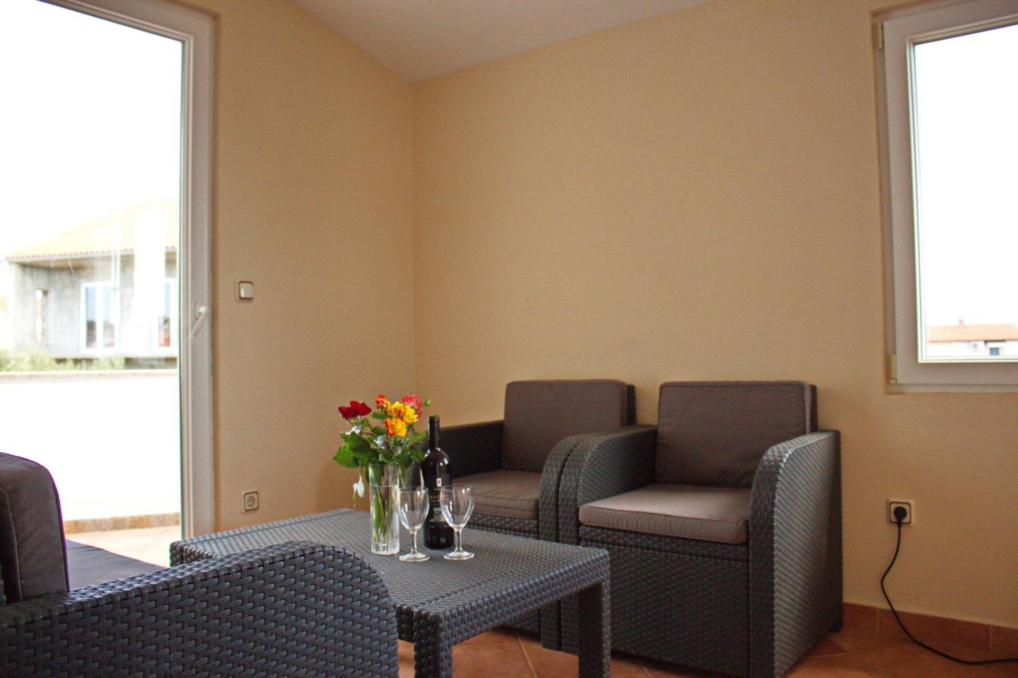 Apartments By The Sea Nin, Zadar - 12890 ห้อง รูปภาพ